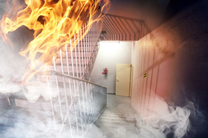 В коридоре жилого дома в Соликамске произошёл пожар